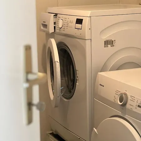 Schoene In Ruhiger Lage Apartment